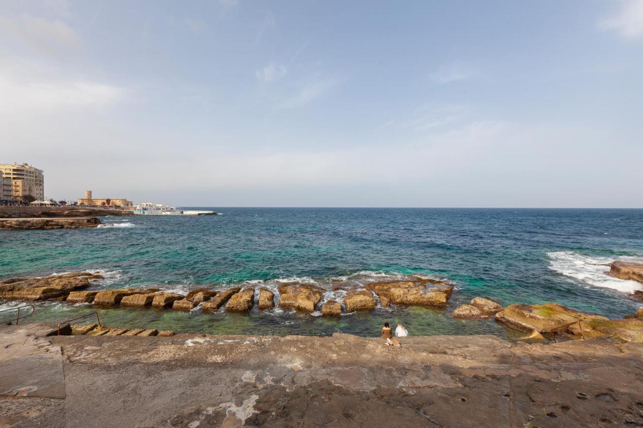 Spacious Seafront Apt With Living, Sofa, Wifi & Ac By 360 Estates Sliema Eksteriør billede