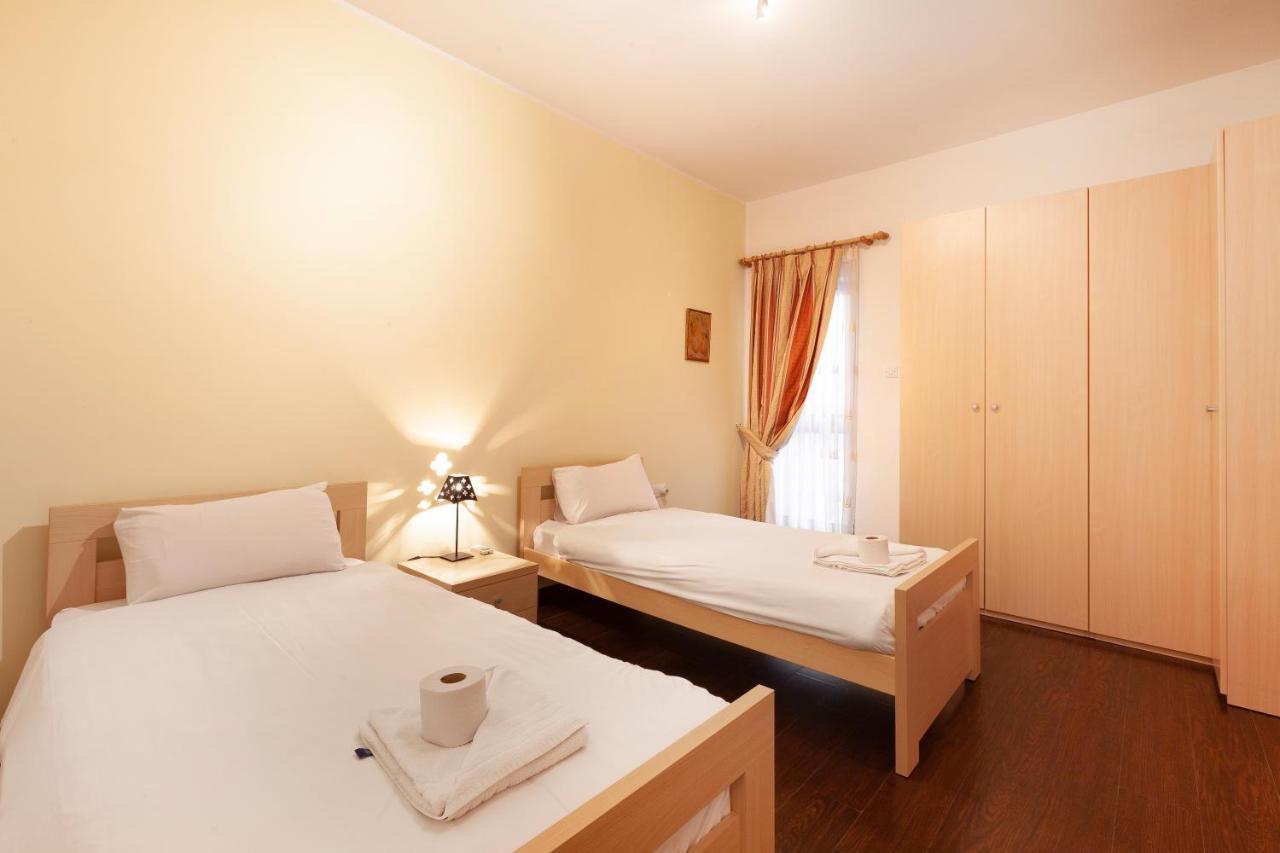 Spacious Seafront Apt With Living, Sofa, Wifi & Ac By 360 Estates Sliema Eksteriør billede
